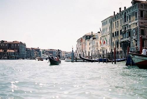 ���Է���һ�����еı���